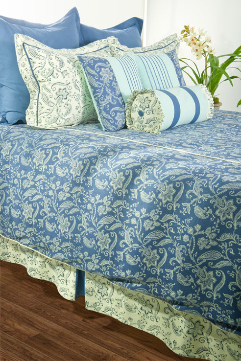 Indigo ''BB'' By Rizzy Home Bedding - BeddingSuperStore.com